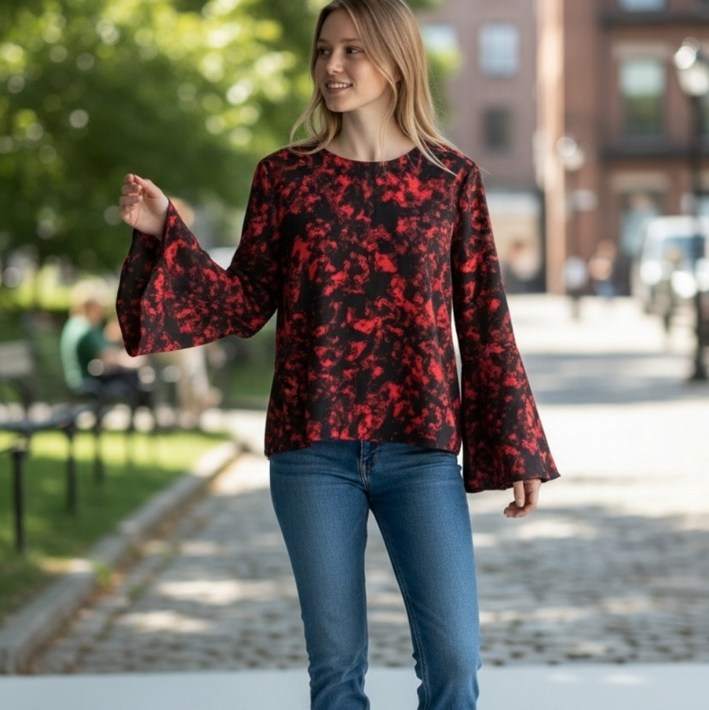 NWT Olivia‎ & Grace bell sleeve button back red & black printed blouse sz Lg